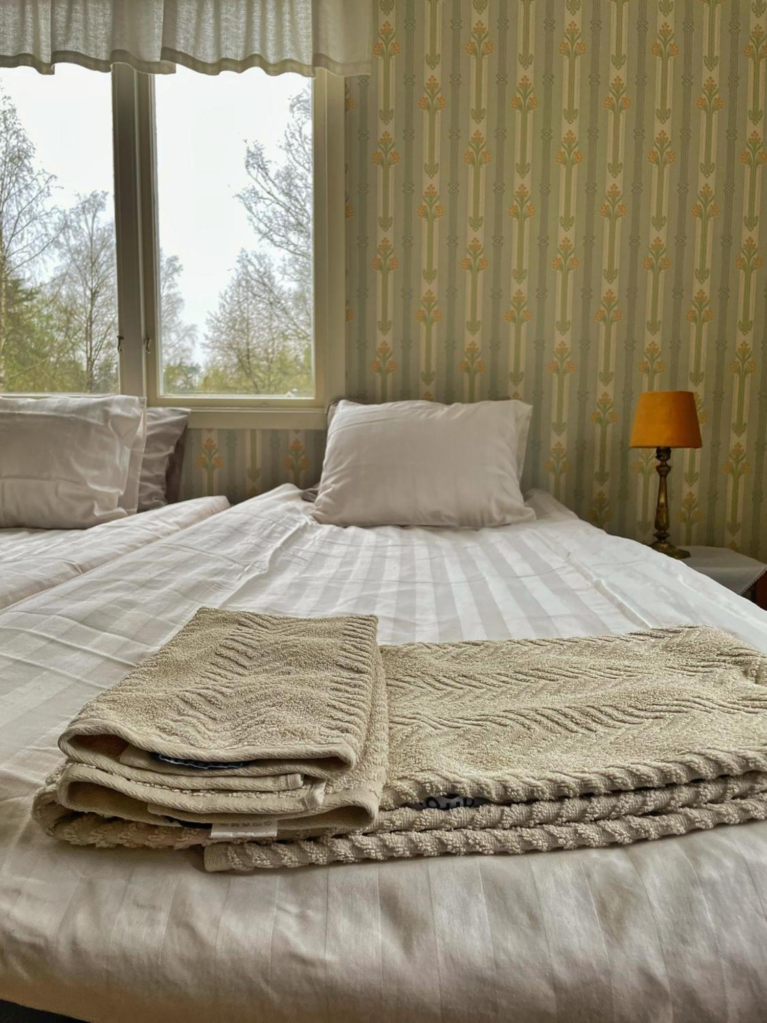 Bed and Breakfast Viktors Affaershus Atran Экстерьер фото
