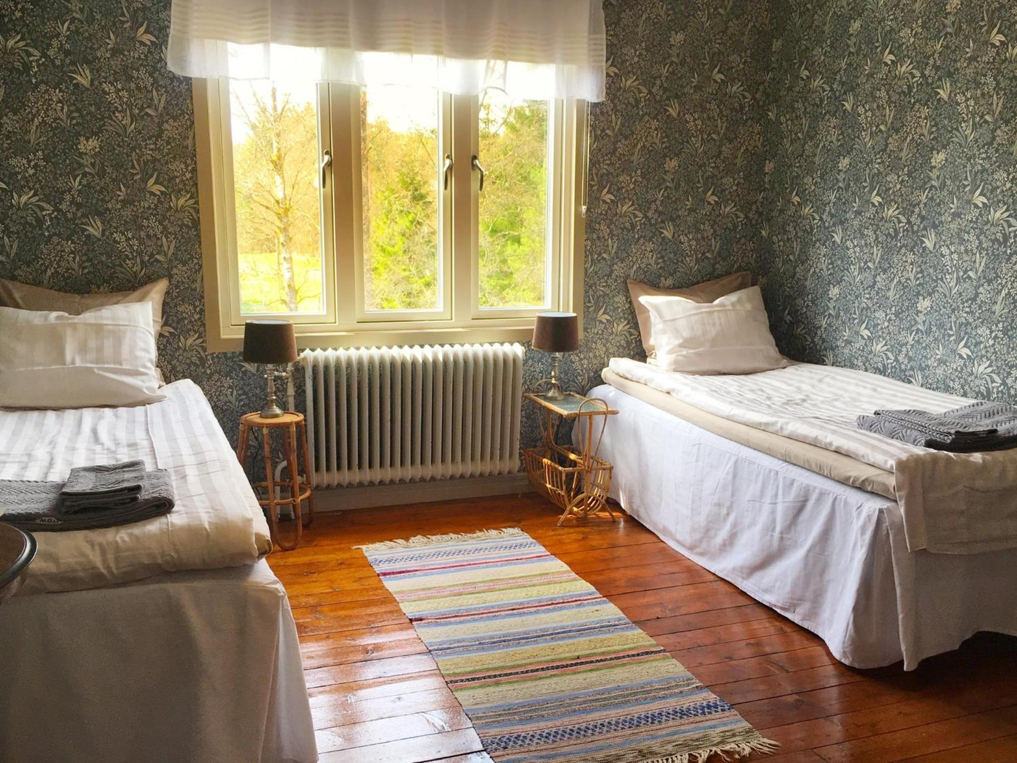 Bed and Breakfast Viktors Affaershus Atran Экстерьер фото